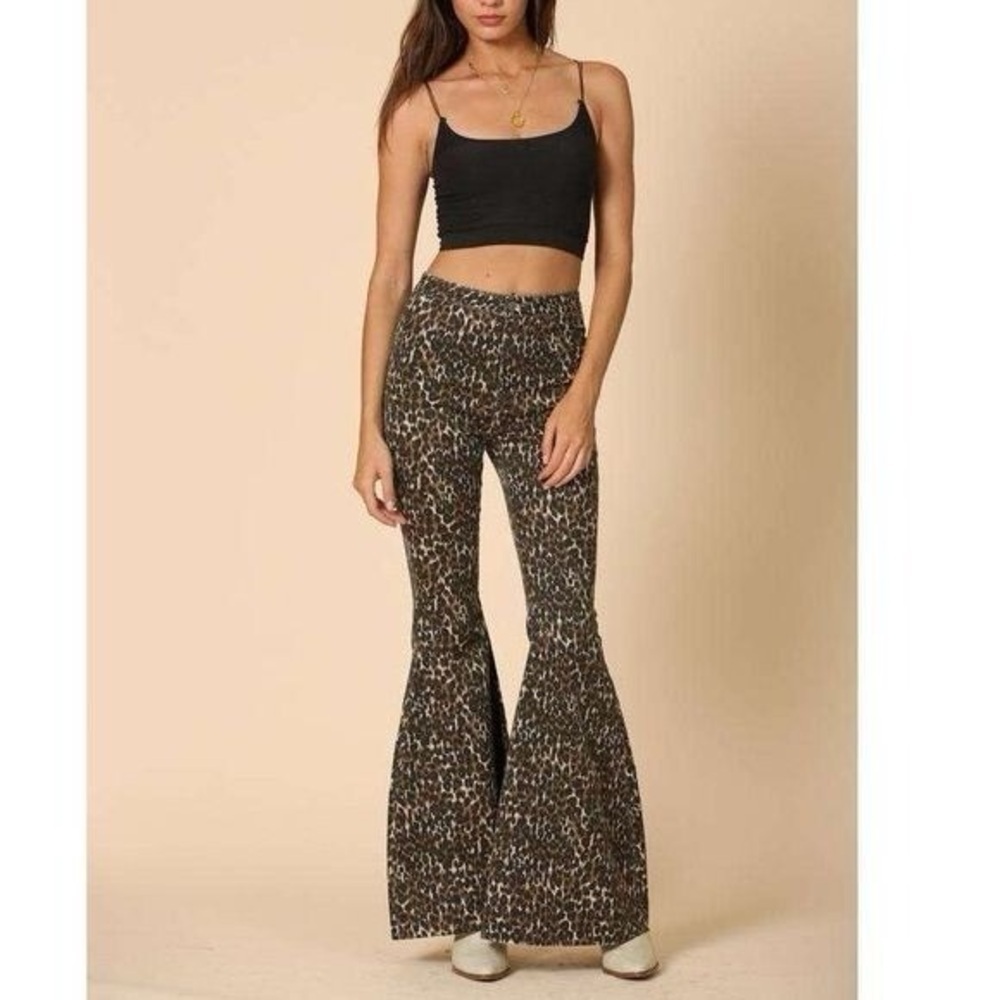 Blank Paige Leopard Print Bell Bottom Jeans Raw Hem Size M